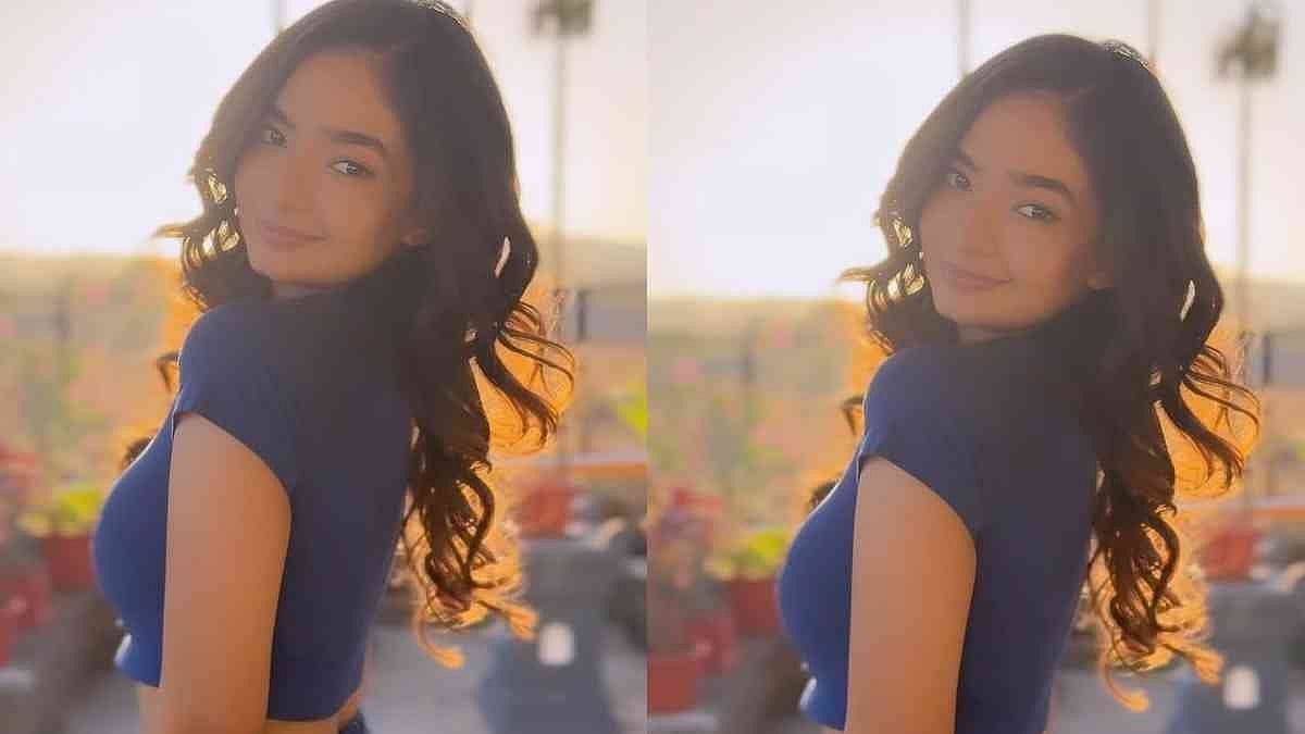 Glamsham : Anushka Sen
