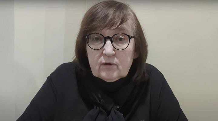 AP : The mother of Alexei Navalny said that she is resisting strong pressure from authorities to agree to a secret burial 