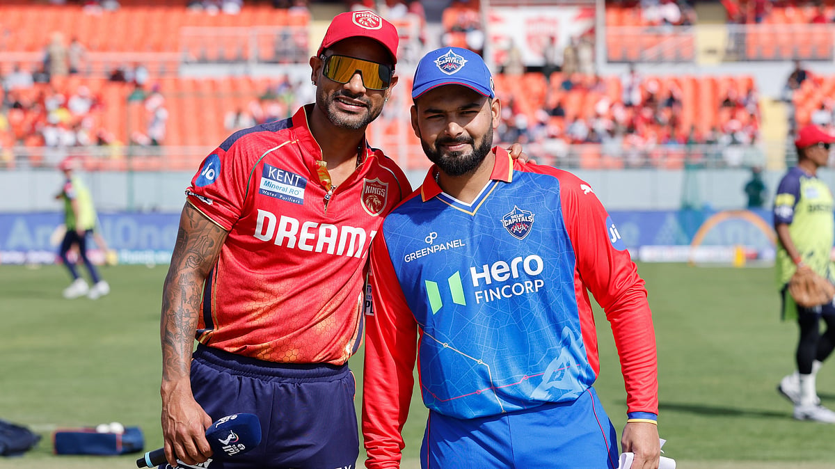 Photo: X/ @IPL : Punjab Kings captain Shikhar Dhawan (L) with Delhi Capitals skipper Rishabh Pant in IPL 2024.