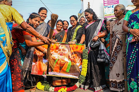 DMK women''s wing protest against BJP leader Kushboo