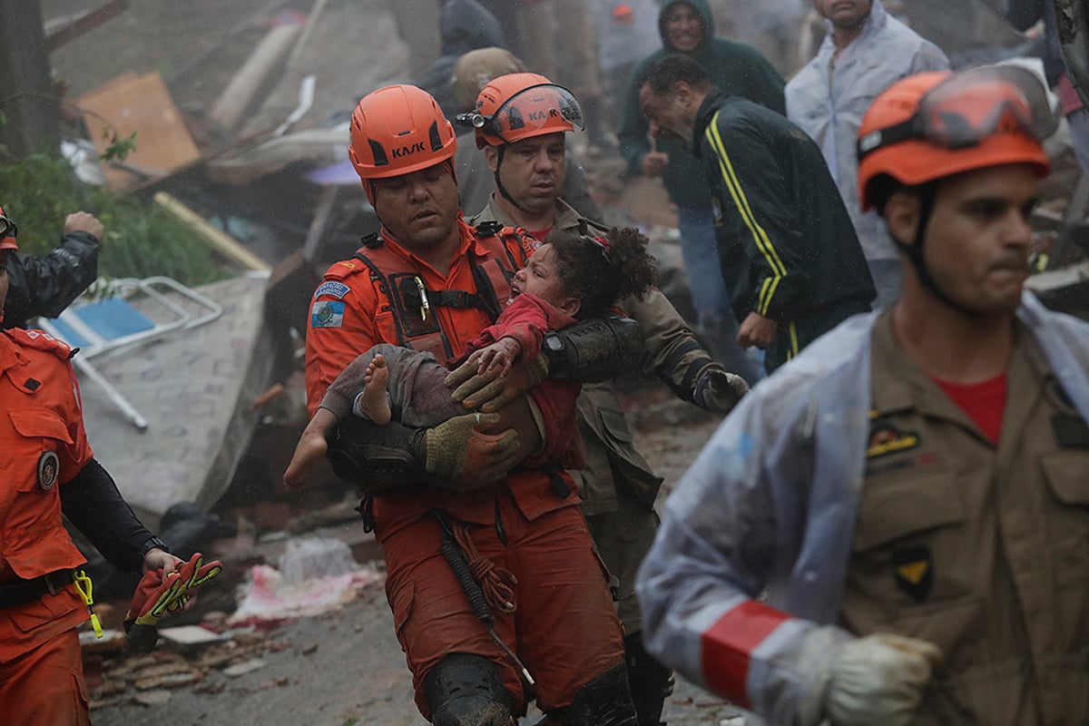Deadly Rain Paralyses Brazil's Rio de Janeiro | Pics