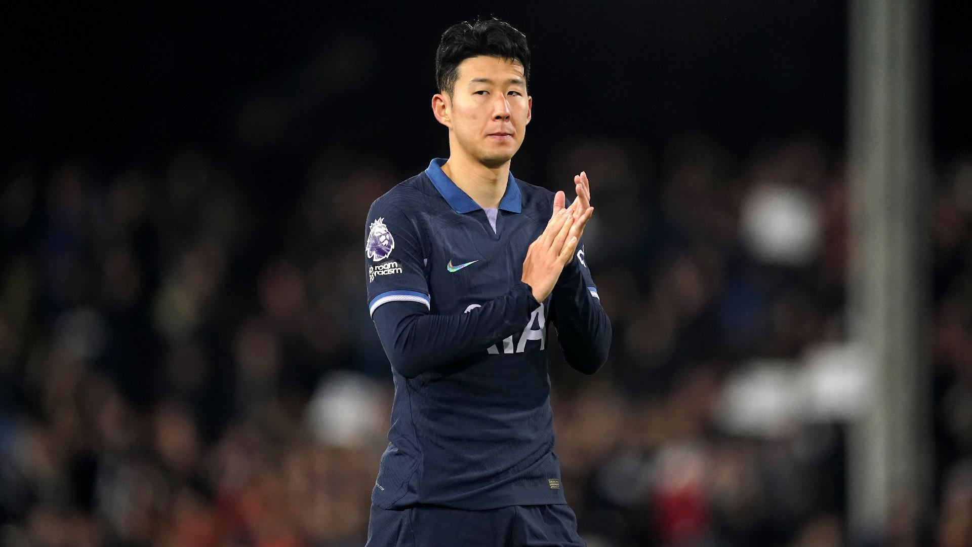 Adam Davy/PA : Son Heung-min applauds the Tottenham fans after a 3-0 loss at Fulham.