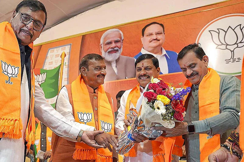 Antar Singh Darbar, Pankaj Sanghvi join BJP