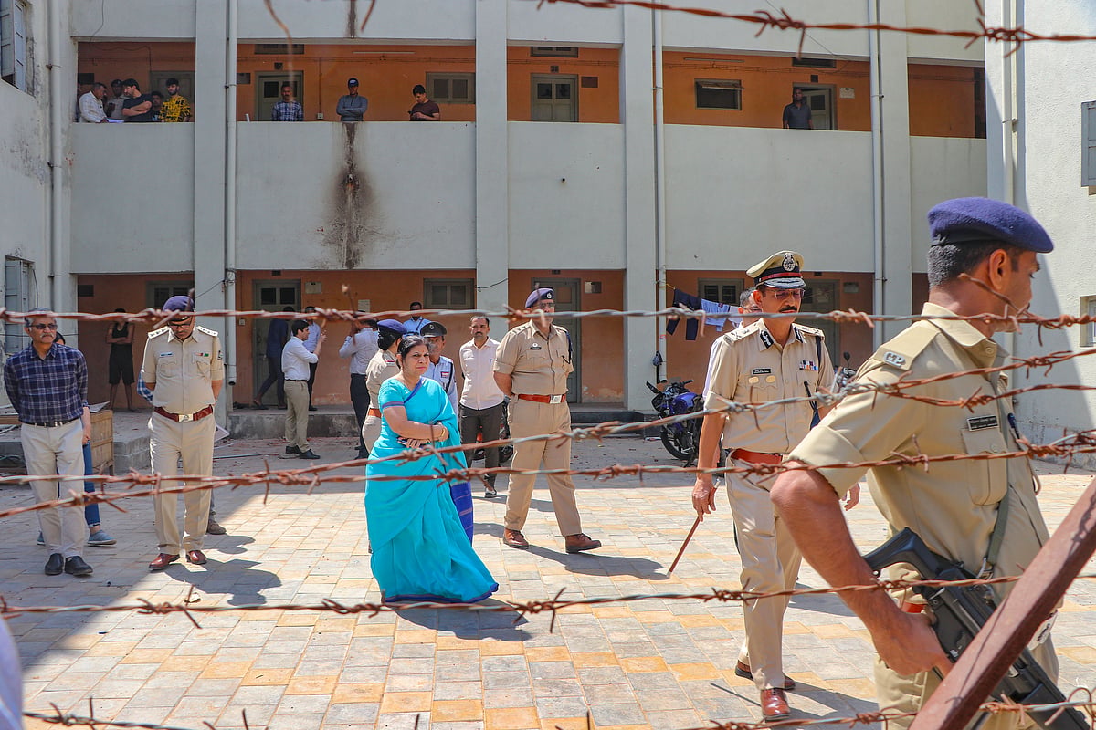 - :  
Foreign students attacked in Gujarat University campus in Ahmedabad, Gujarat.