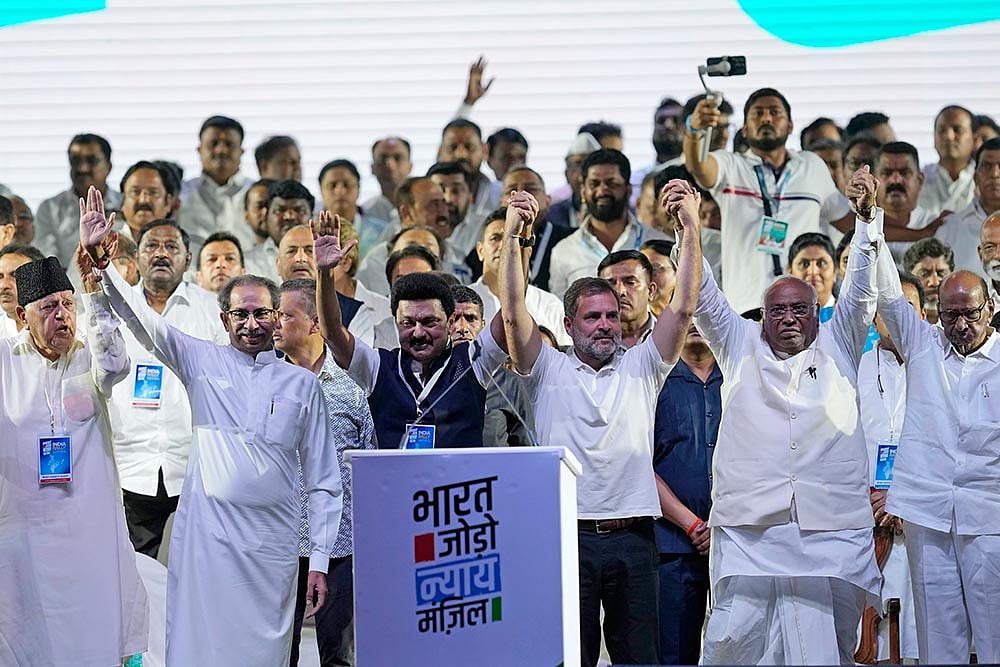 Photo: AP/Rajanish Kakade : Bharat Jodo Nyay Yatra in Mumbai