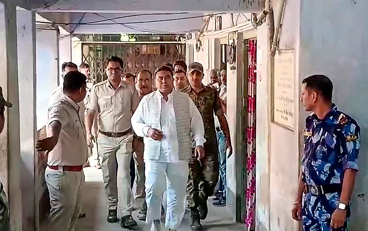 PTI/File : A team of ED officials was attacked by a nearly 1,000-strong mob on January 5 when they went to raid the house of TMC's Shahjahan Sheikh