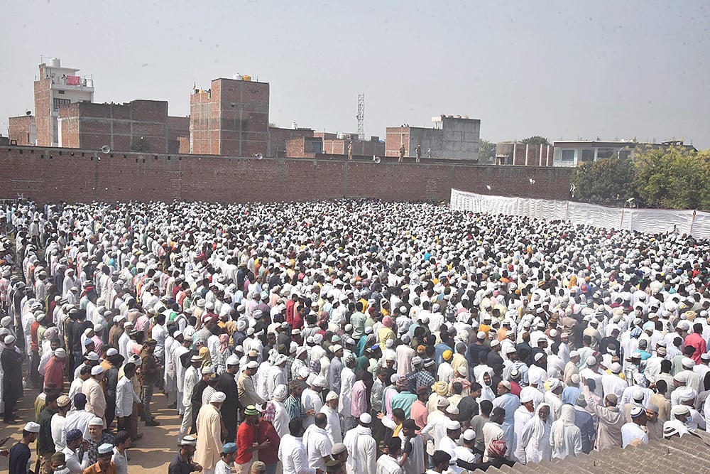 | Photo: PTI : Mukhtar Ansari's funeral