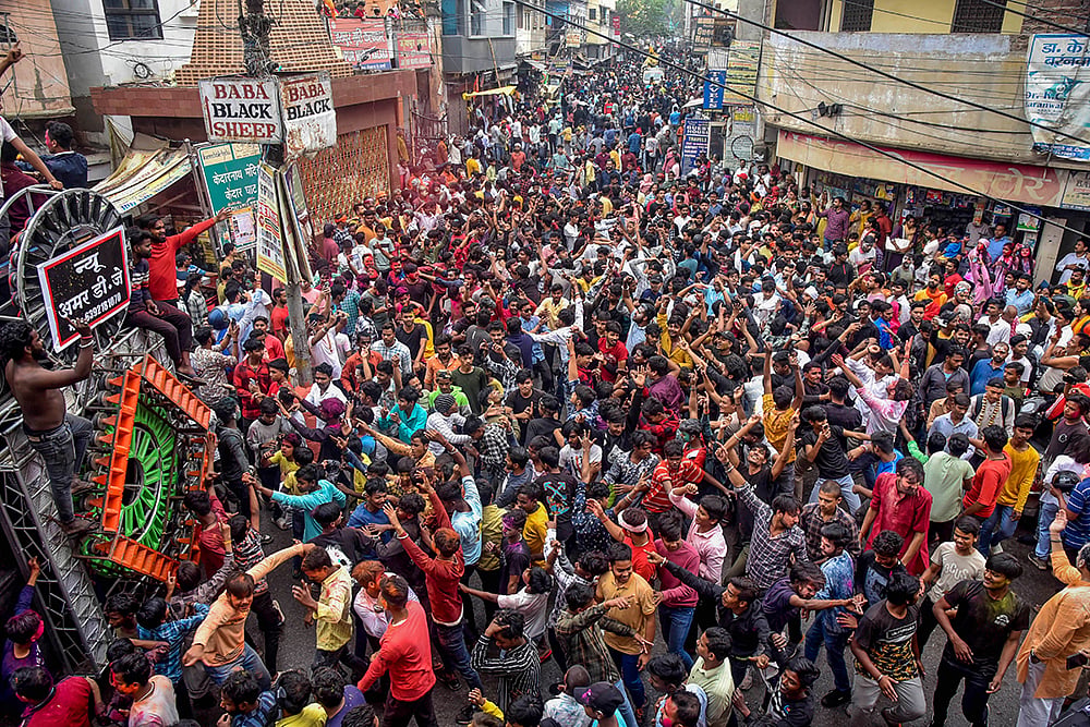 Rangbhari Ekadashi in Varanasi