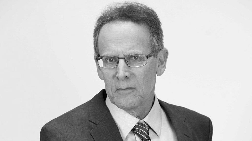 X : Attorney Larry H. Parker died at 75.