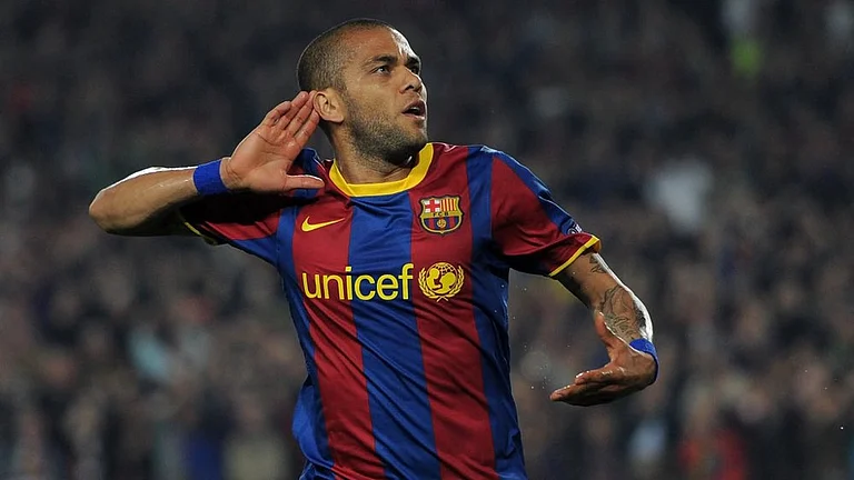 Alves was sentenced to four years and six months in prison for having raped a woman in a nightclub in 2022. - Photo: X/ @the_marcoli_boy