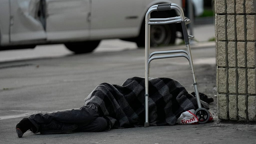 AP : California votes in favor of Proposition 1 to combat homelessness.