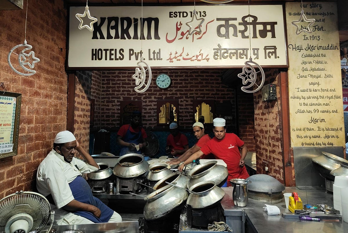Karim Hotel offering a variety of Mughlai cuisine