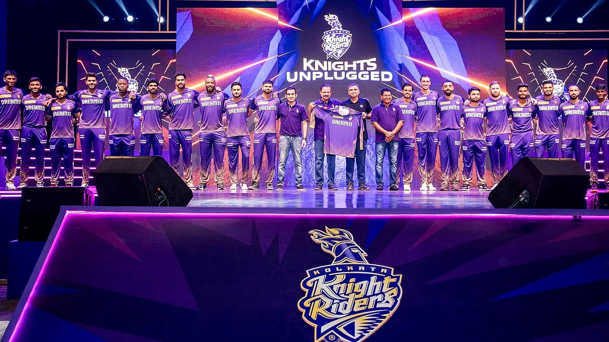 Photo: X/ @KKRiders : Kolkata Knight Riders full squad with support staff and head coach before the start of the IPL 2024.