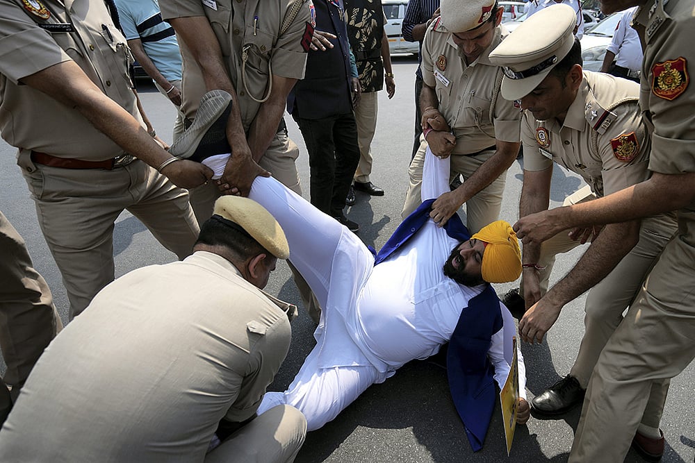 AAP Protest over Kejriwals arrest