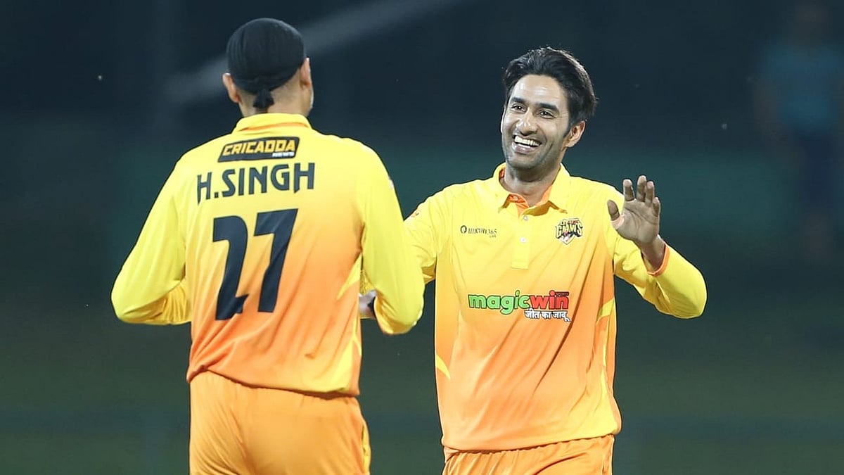 Legends Cricket Trophy : Gurkeerat Singh Mann celebrates with Harbhajan Singh.