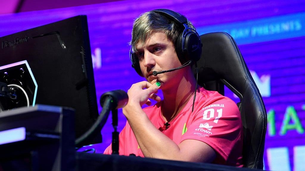 X : Twitch streamer Ninja diagnosed with cancer.