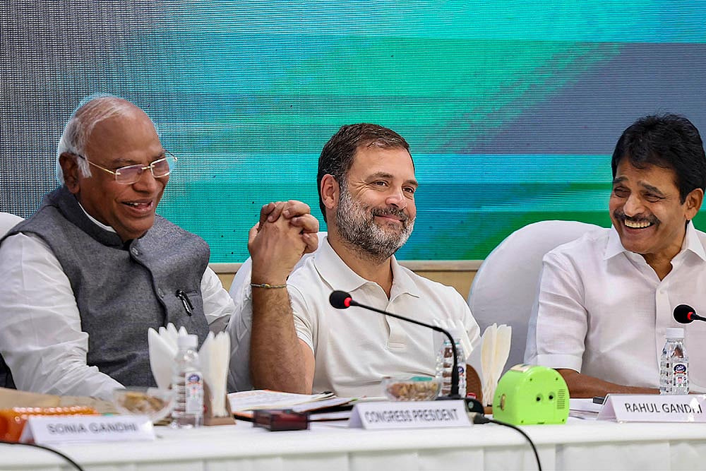 Photo: PTI : Congress Working Committee Meeting in Delhi