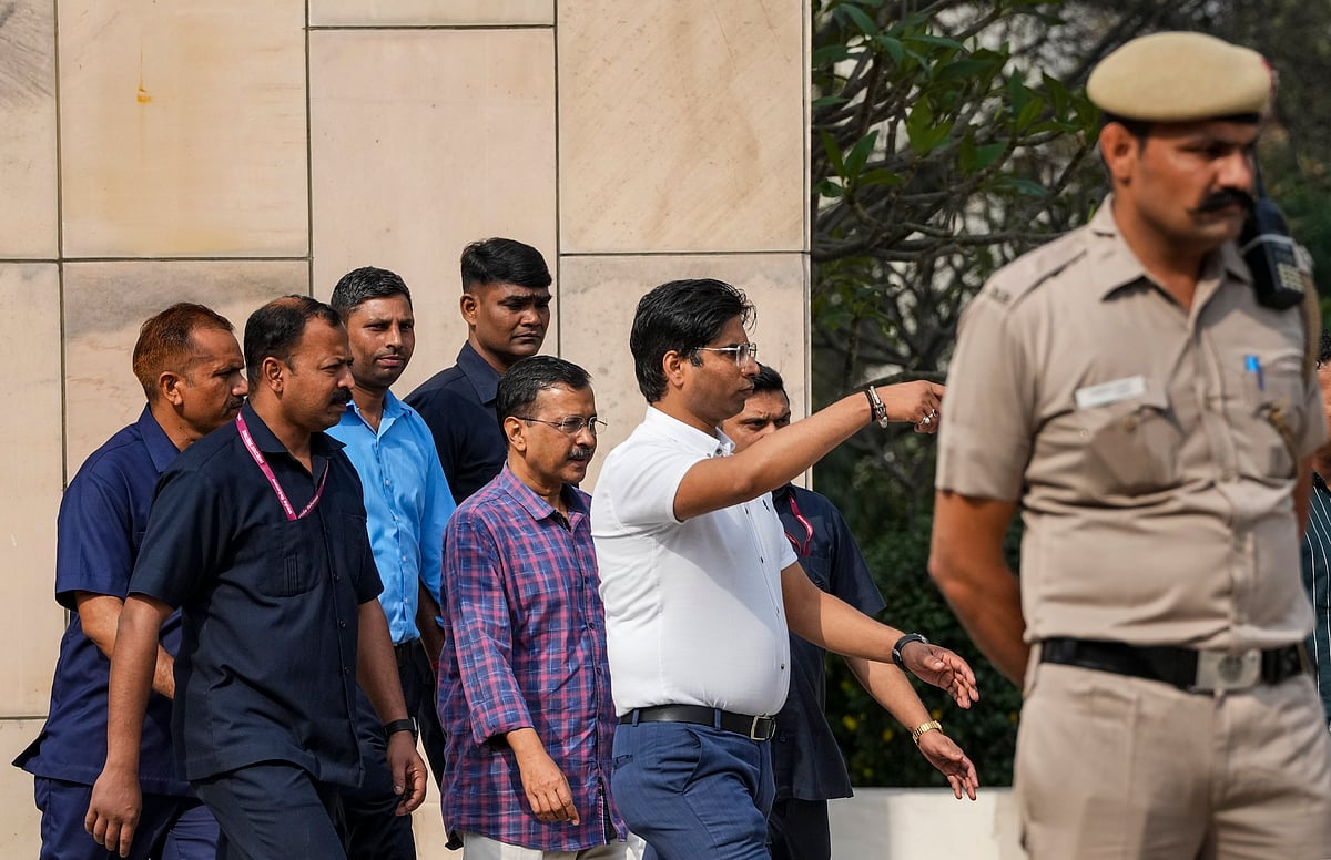 Delhi CM Arvind Kejriwal being taken to Rouse Avenue court | - PTI