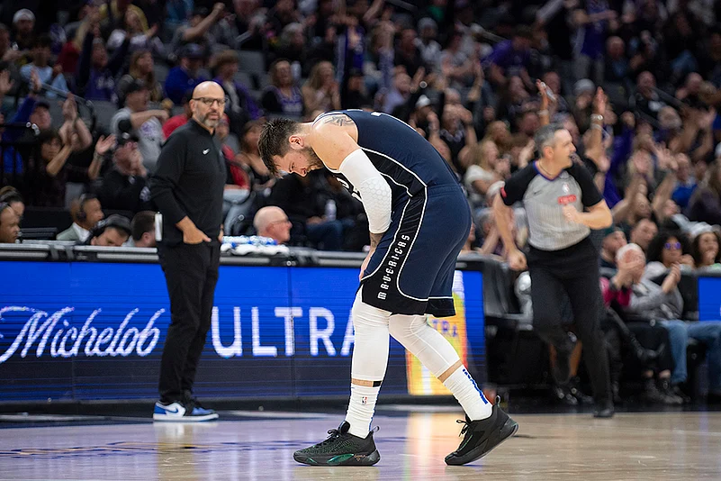 NBA 2023-24: Dallas Mavericks vs Sacramento Kings