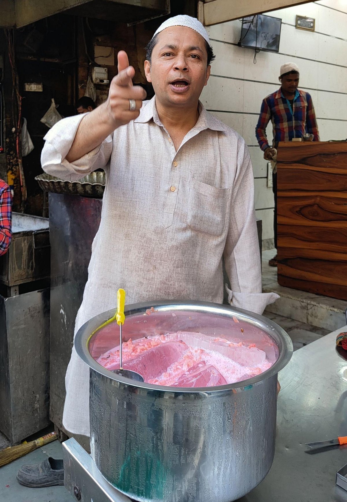Nawab Qureshi with his famous tapatap style drink called Sharbat-e-Mohabbat