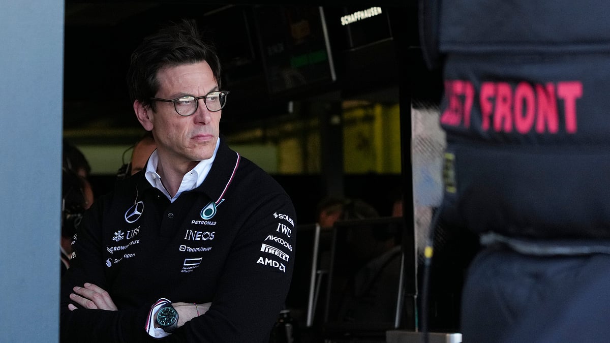  (AP Photo/Asanka Brendon Ratnayake) : Mercedes team boss Toto Wolff watches the first practice session of the Australian Formula One Grand Prix at Albert Park, in Melbourne, Australia, Friday, March 22, 2024.