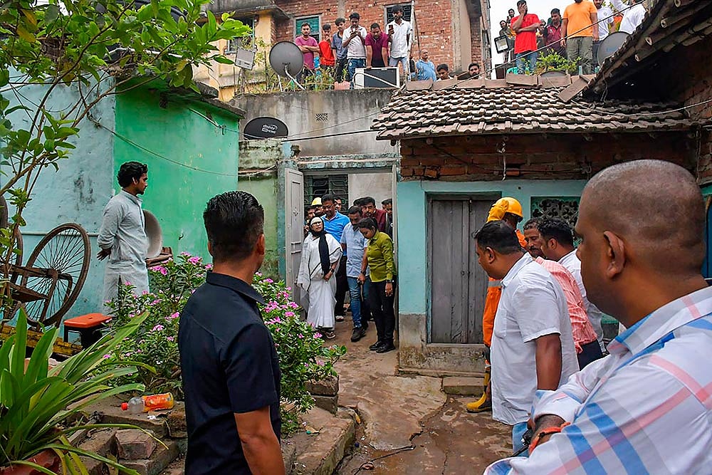 Photo: PTI : Kolkata building collapse
