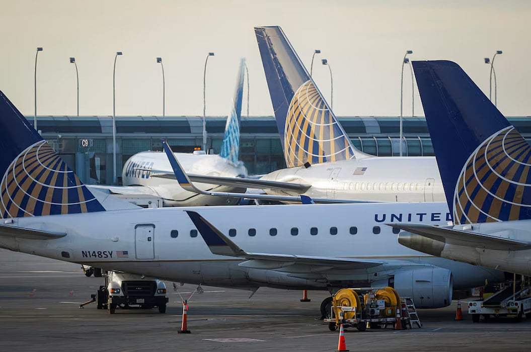 Reuters : FAA United Airlines