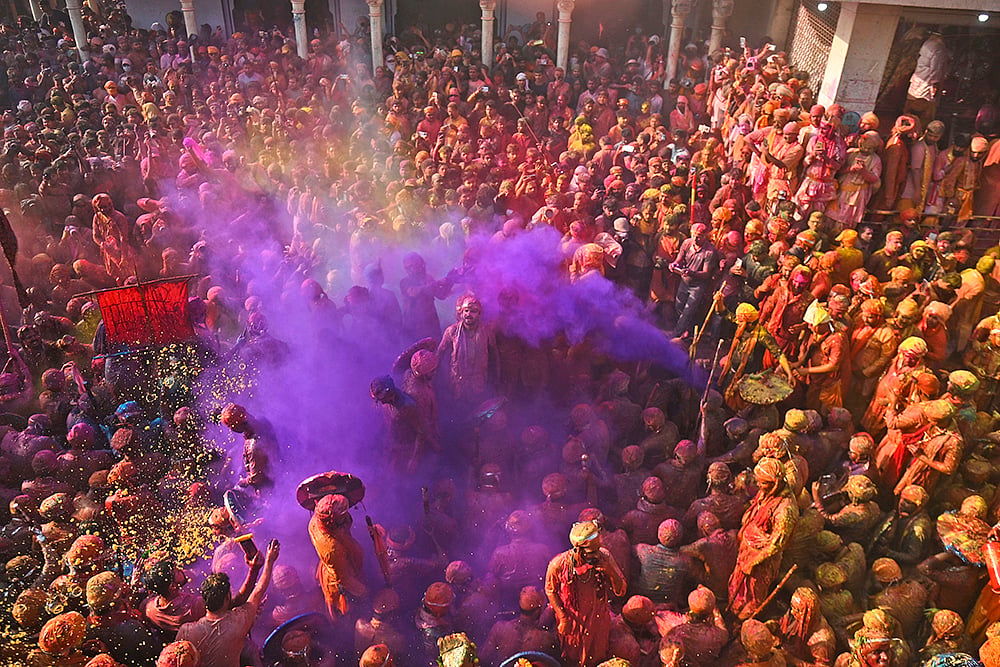 | Photo: AP/Kabir Jhangiani : Holi celebrations across Rajasthan