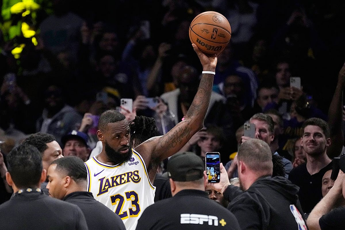 NBA: LeBron James Becomes First And Only Player To Achieve 40,000 Career Points - In Pics