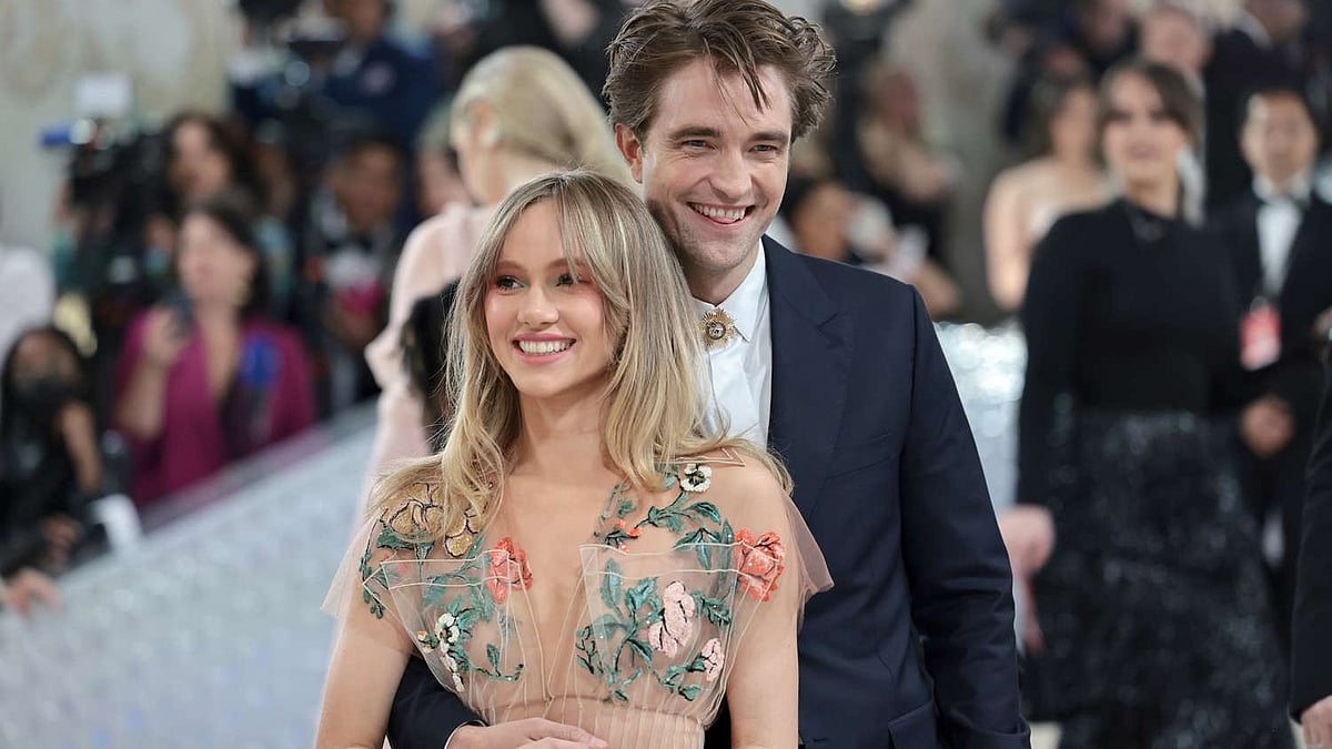 X : Robert Pattinson, Suki Waterhouse