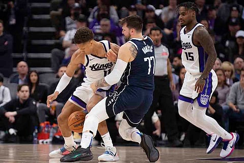 NBA 2023-24: Dallas Mavericks vs Sacramento Kings