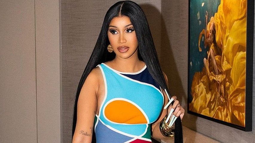 Instagram : Cardi B