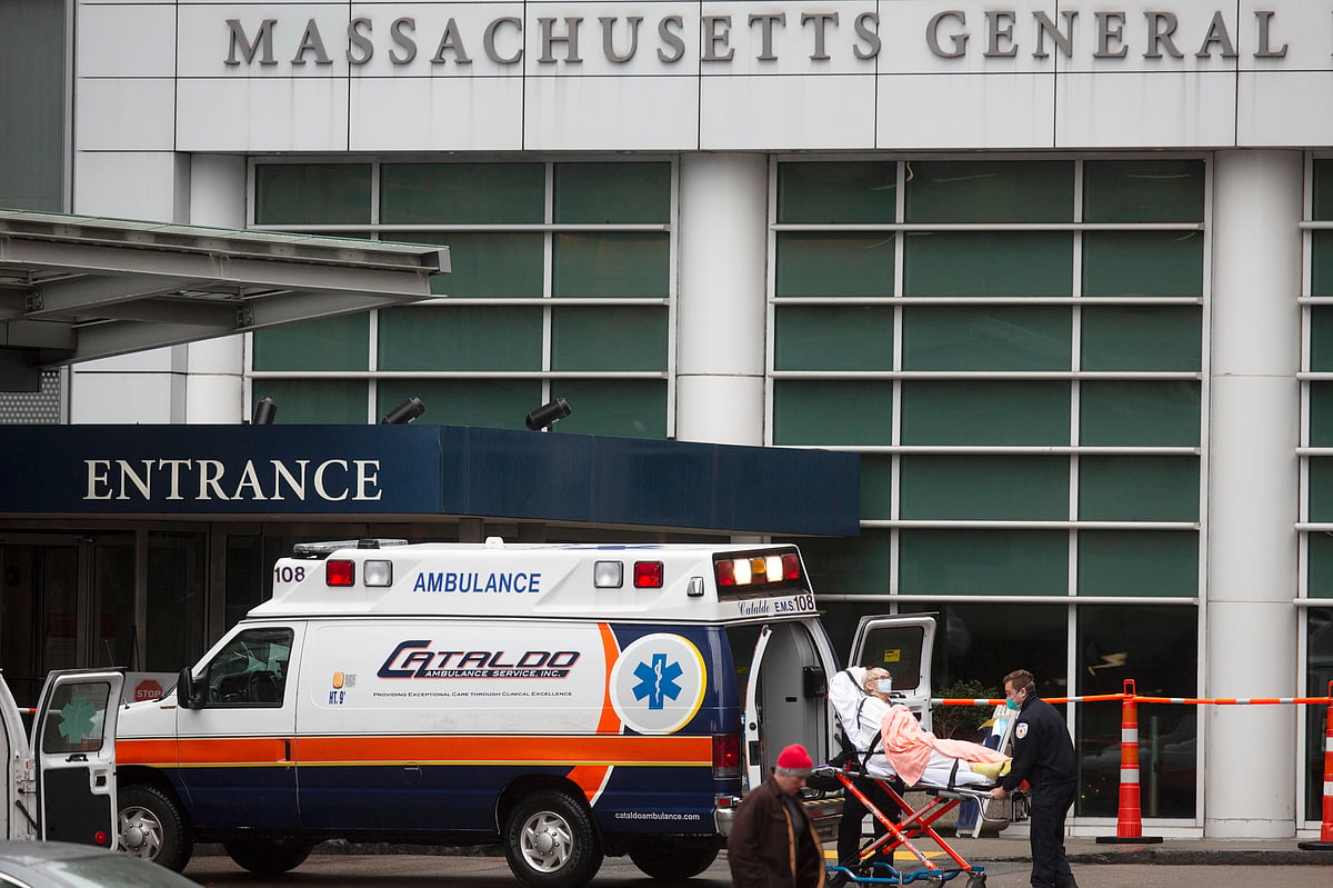 AP : Massachusetts General Hospital surgeons successfully transplanted pig kidney into human patient.