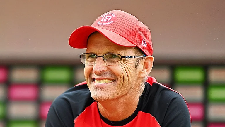 Former South African batter Gary Kirsten is the frontrunner for Pakistan's White-ball cricket team coach. - Photo: X/ @kathakalichanda