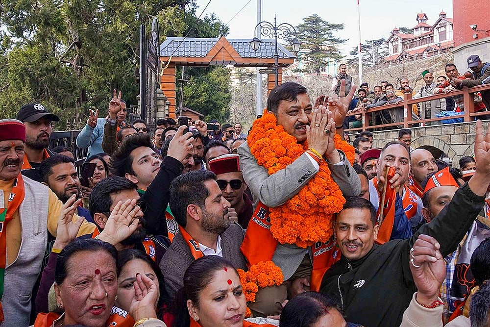 BJPs Suresh Kashyap campaigns for LS polls