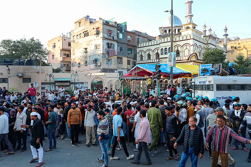 Tight security arrangement in Delhis Inderlok