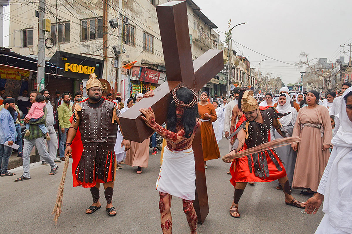 Christians Across Globe Attend Mock Crucifixions To Mark Good Friday | In Pics