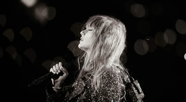 Taylor Swift Announces The Tortured Poets Department: The Black Dog Edition - @taylorswift/ Instagram