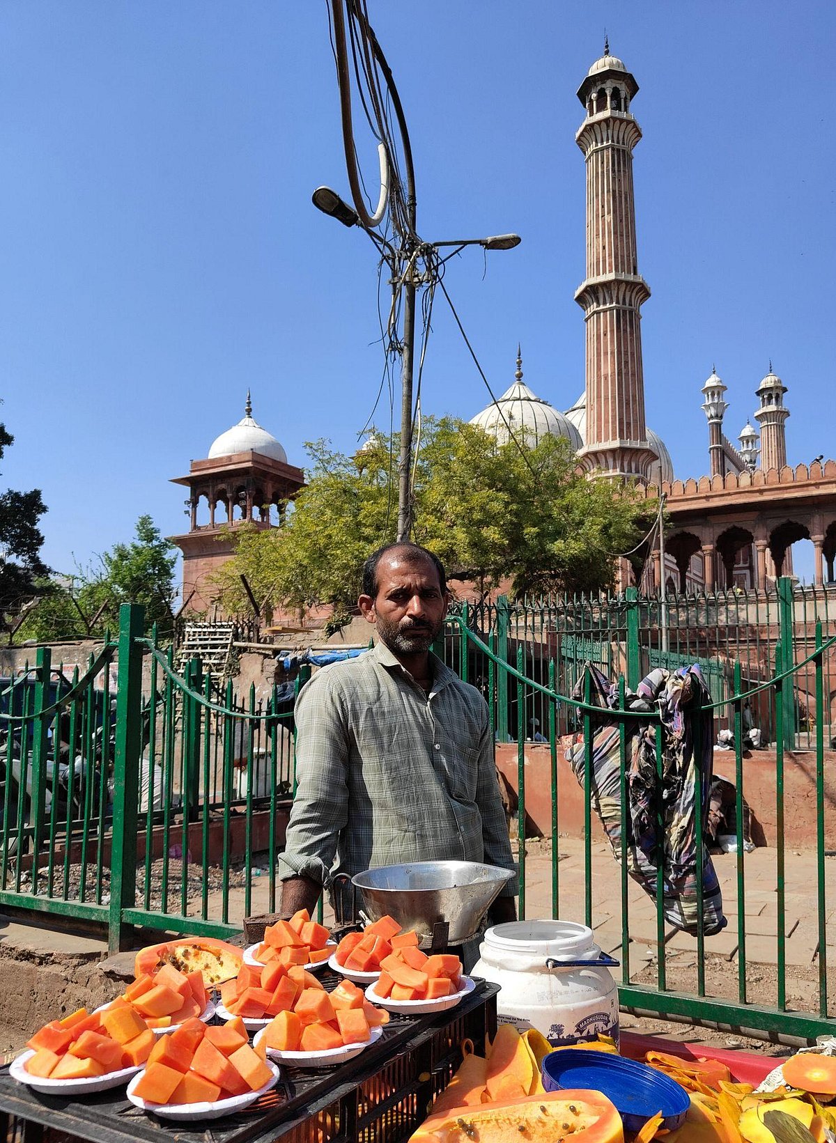 Manoj Kumar with Papayas