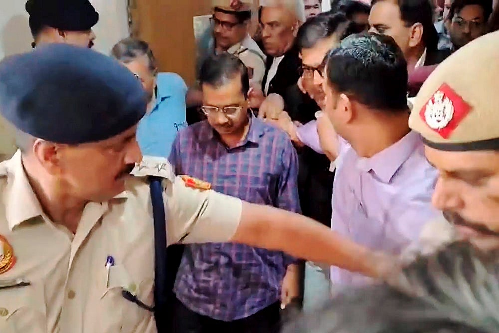 Kejriwal appears before Rouse Avenue Court