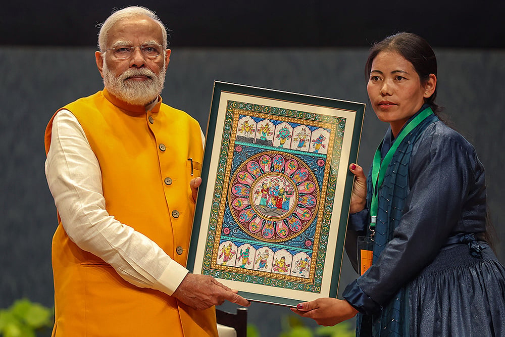 PM Modi at Sashakt Nari - Viksit Bharat programme