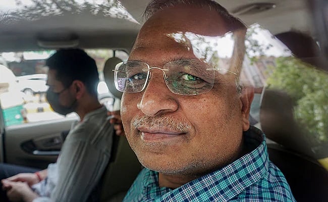 PTI : AAP leader Satyendar Jain |