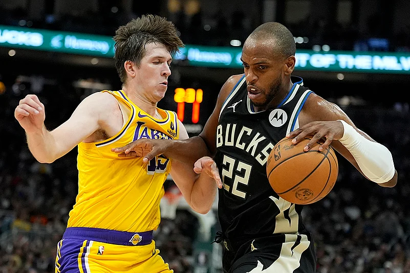 NBA 2023-24: Los Angeles Lakers Vs Milwaukee Bucks