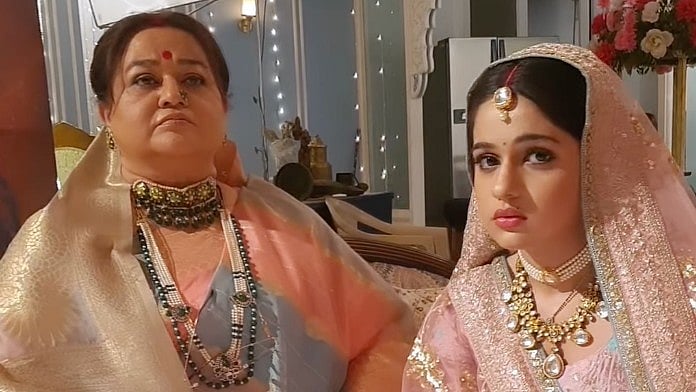 Instagram : Shruti Choudhary, Supriya Shukla