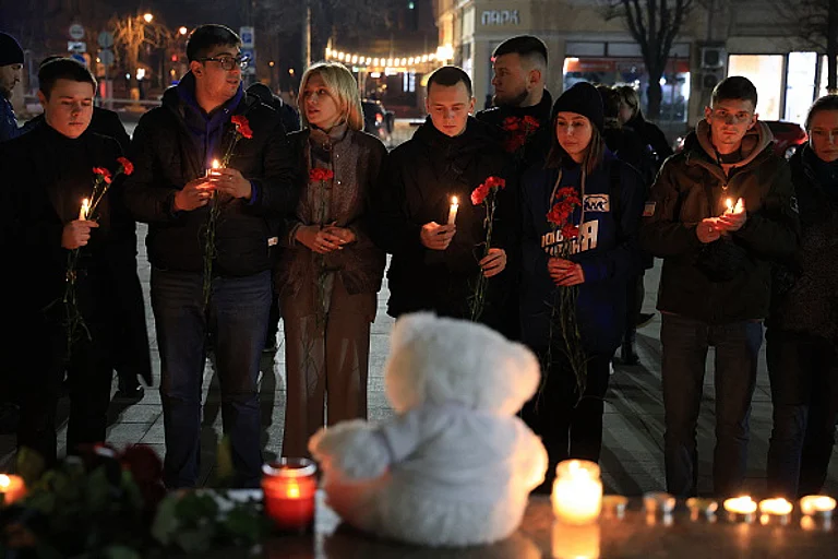 Russia Shooting - | Photo: STRINGER/AFP via Getty Images