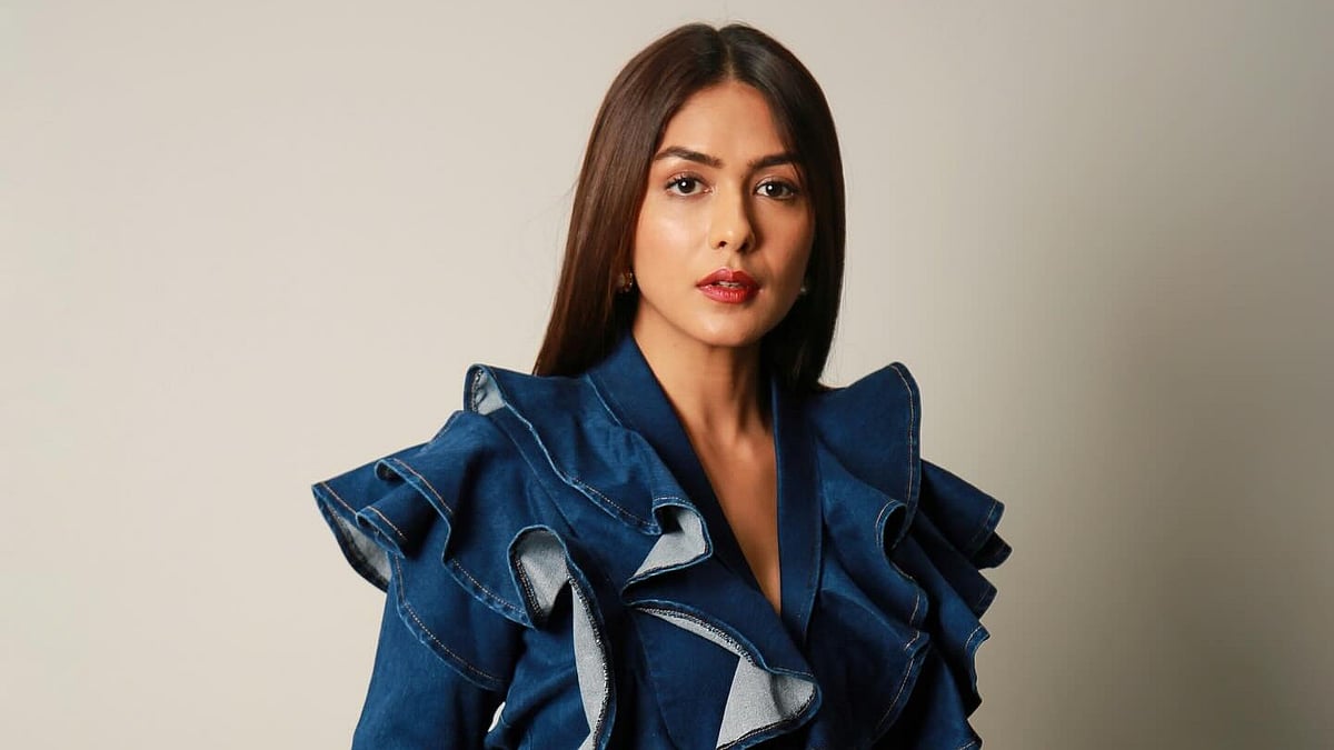 Mrunal Thakur apologises to Bipasha Basu - Instagram