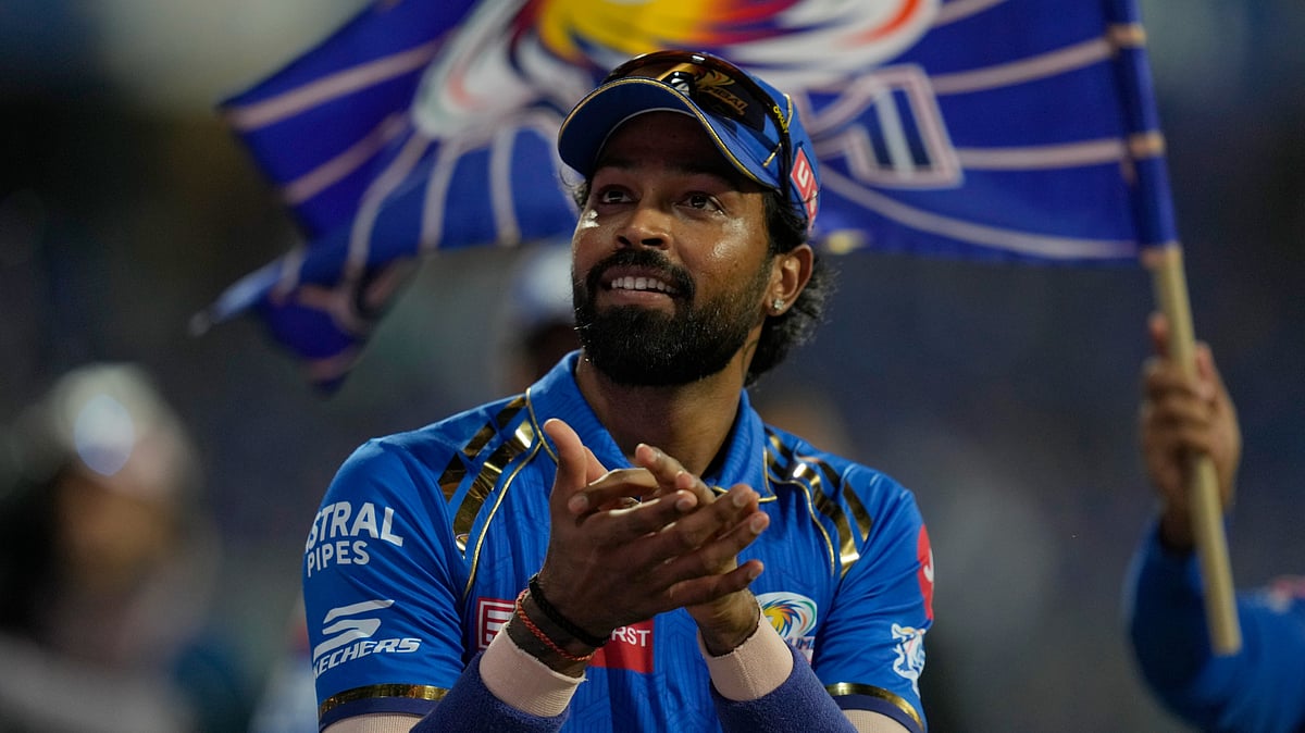 AP Photo/ Rafiq Maqbool : Mumbai Indians' captain Hardik Pandya cheers the crowd after their win during the Indian Premier League match between Mumbai Indians and Delhi Capitals in Mumbai.