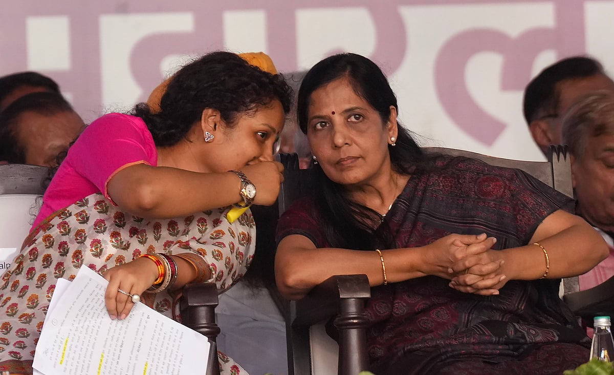 PTI : Jailed Delhi CM Arvind Kejriwal's wife Sunita Kejriwal, jailed former Jharkhand CM Hemant Soren's wife Kalpana Soren