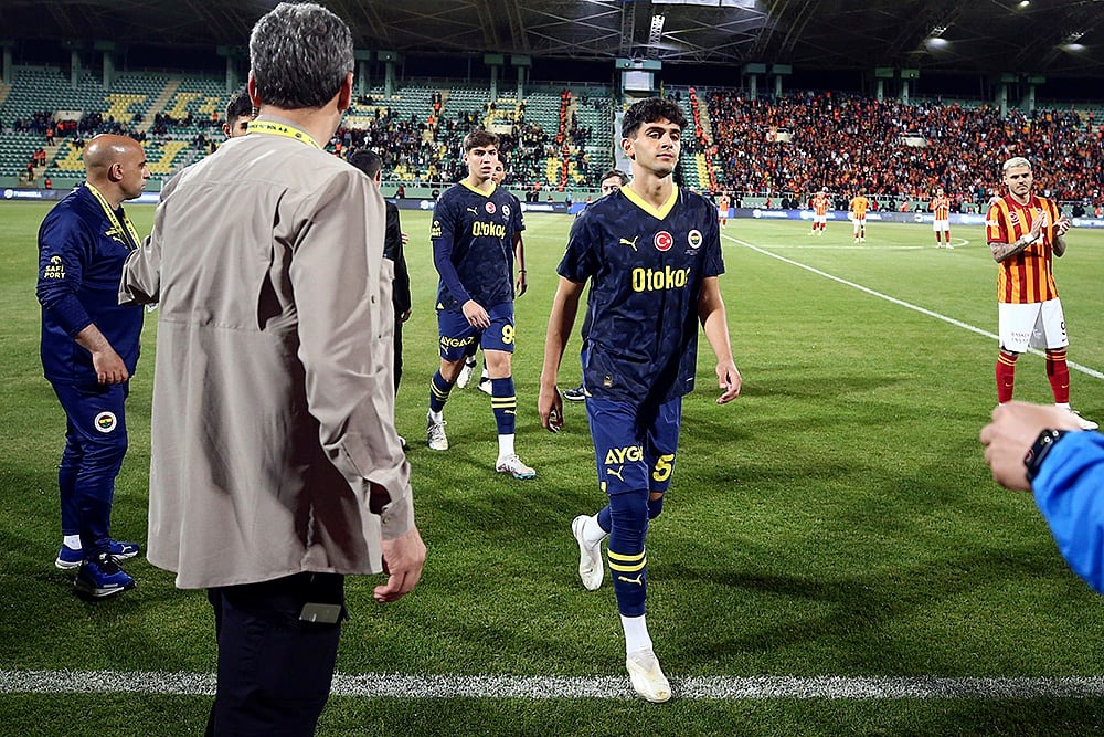 | Photo: Huseyin Yavuz/Dia Images via AP : Turkish Super Cup 2024: Fenerbahce vs Galatasaray