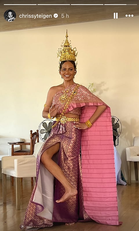 Chrissy Teigen's story